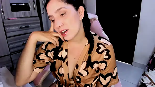 littlelight1 online show from April 1, 2:58 pm