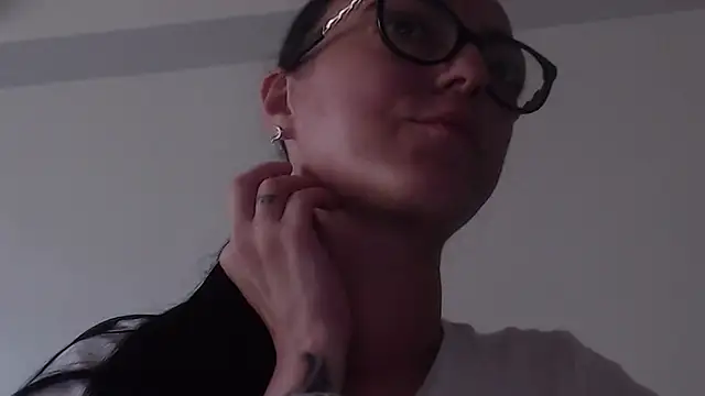 IzabelllNoir online show from May 30, 12:03 pm
