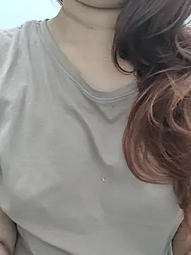 Brown Maxi online show from March 22, 2:45 pm