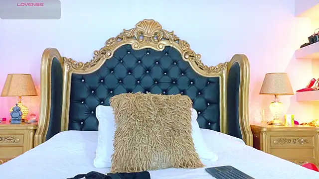 AdelinaVans online show from July 8, 11:56 am