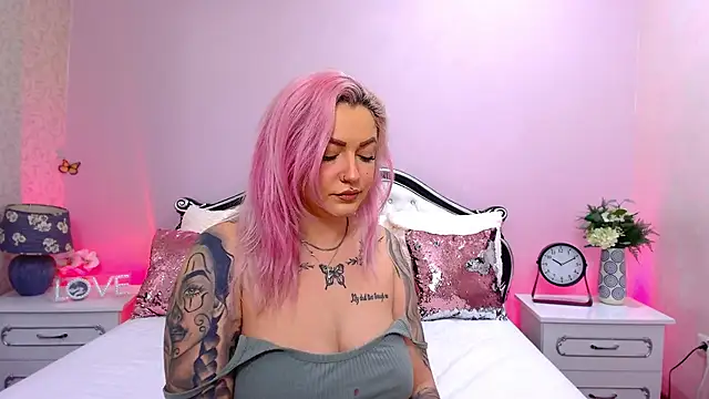 FoxxyClarise online show from April 15, 6:19 pm