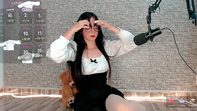 emma unu online show from June 21, 2:37 am