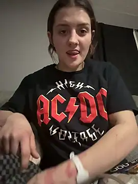 emilysue1 online show from February 2, 7:07 am