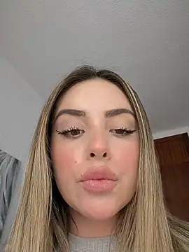 Alirawrz online show from March 21, 9:03 am