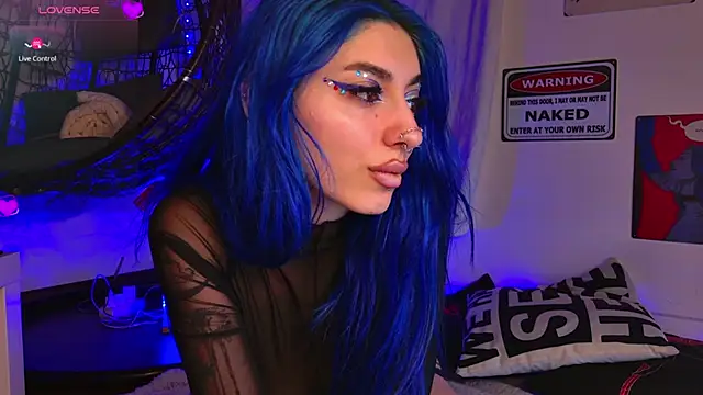 AriaVoss online show from April 12, 9:28 pm