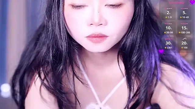 lily-Olivia online show from March 26, 6:15 am