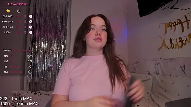 HANNA MONTANAS online show from December 5, 6:09 pm