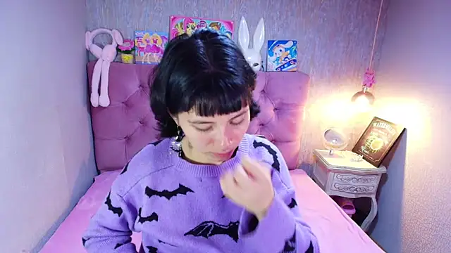 charlottemoonxz online show from March 12, 6:43 pm