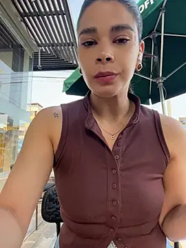 Leah Honey26 online show from April 16, 9:39 pm