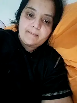 sarahhh1987 online show from March 11, 6:32 pm