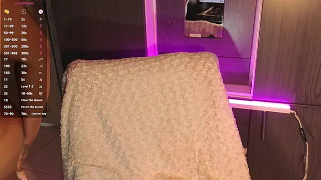 Perlasexyu1 online show from May 14, 2:56 pm