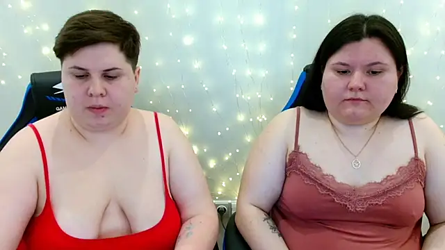 BeckyAndHellen online show from March 7, 11:17 am