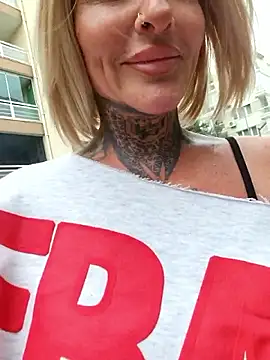 YourMommyBlair online show from April 15, 7:20 am