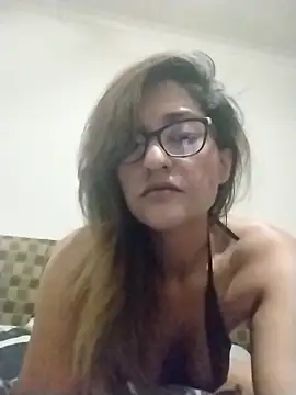 karmicQueen669 online show from April 1, 6:16 pm