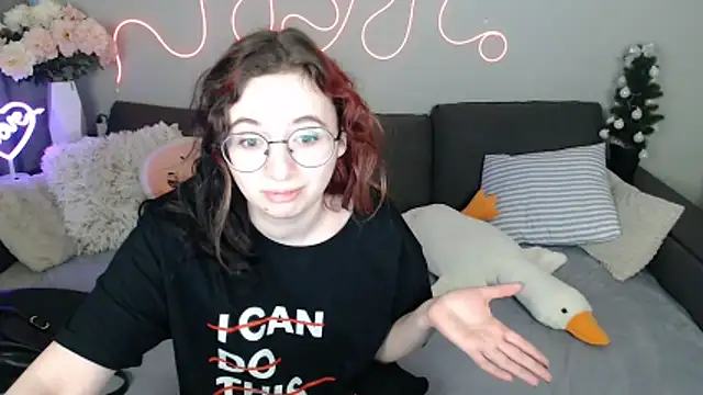 Mini Diva online show from March 22, 9:26 am