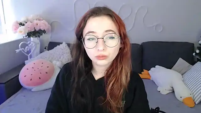 Mini Diva online show from March 4, 9:16 am