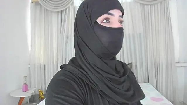 Uzra hayed online show from April 18, 2:08 pm