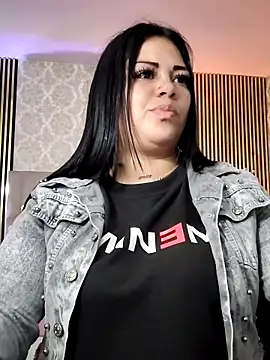 martinna tay online show from April 15, 2:56 am