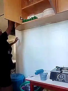 LOVELY-2BERRY online show from February 9, 11:45 am