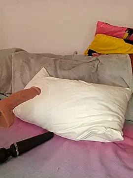 Timide girl2 online show from April 9, 6:19 am