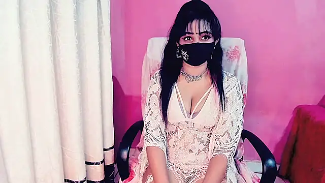 Sweetie Fox XXX online show from July 14, 5:06 pm