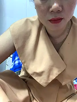 Baby-bigtits online show from December 16, 3:01 am