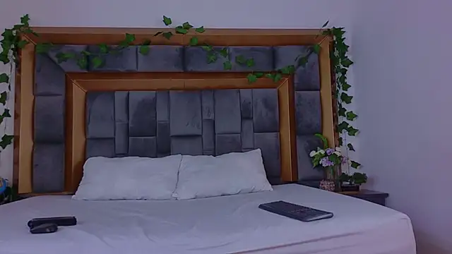 CoralHarrinson online show from July 3, 8:48 pm
