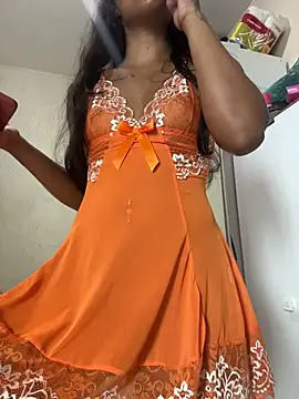 Indiazinhax online show from March 14, 11:00 am