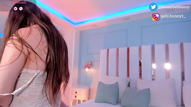 gabi bunny online show from March 3, 5:19 pm