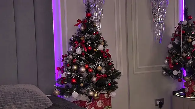 ChloeMarsch online show from December 16, 5:02 am