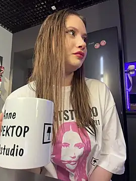 ChloeMarsch online show from February 20, 6:26 am