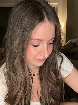 nerdynina online show from March 17, 2:59 am