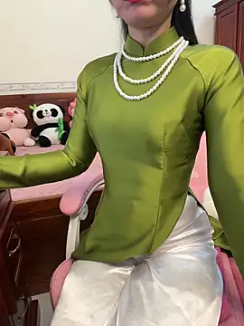    Erin    online show from May 6, 2:59 am