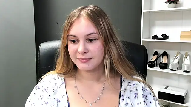 kitty valeria online show from July 13, 8:53 pm