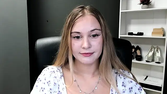 kitty valeria online show from July 5, 1:39 pm