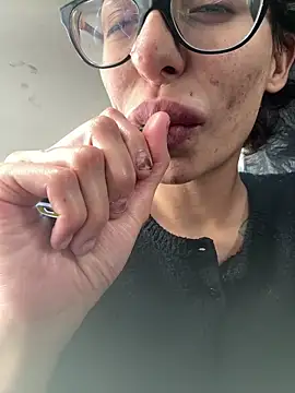 myloveforyouu online show from March 6, 8:15 pm