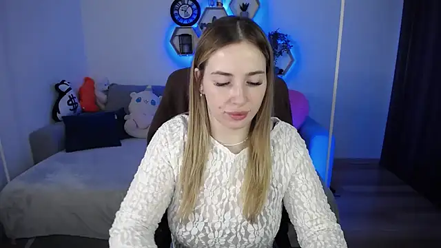 SabrinViolet online show from March 24, 9:36 am