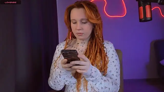 The Full Red Moon online show from April 7, 11:01 am