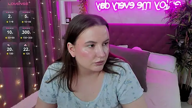 FeralPeach online show from May 4, 7:56 am