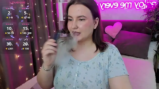 FeralPeach online show from March 12, 7:22 am