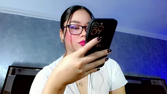 JasmineMore online show from April 15, 9:48 pm