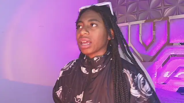 Queen perla  online show from March 21, 12:10 pm