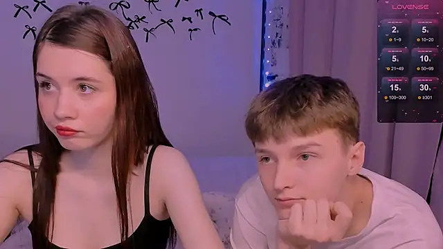 CoddleWeeper  online show from April 18, 2:41 pm