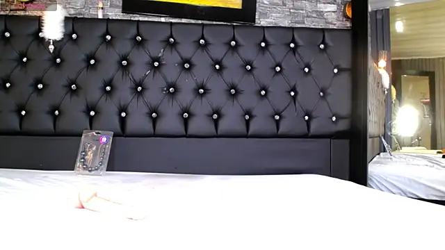 Malory Cortez online show from February 20, 6:37 am