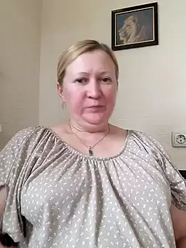 blondyaguar online show from December 2, 11:11 am