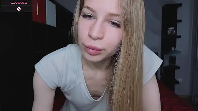 Elis Fox online show from May 31, 8:20 am