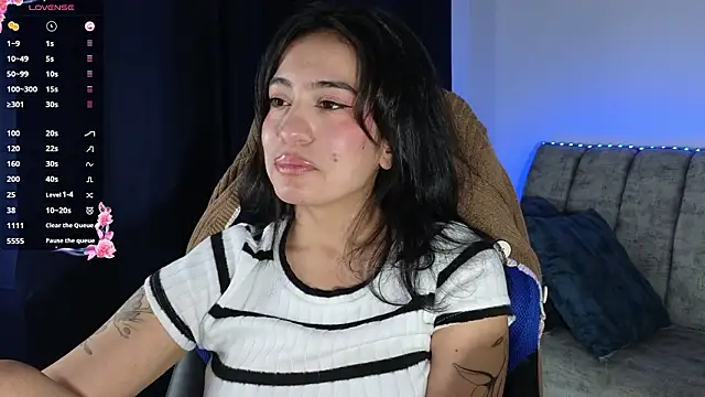 ZaraDames  online show from March 3, 7:36 am