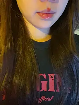 minmin2kk5 online show from April 12, 4:10 pm