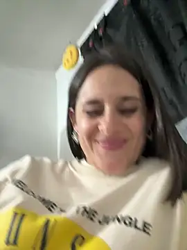 Alice milf  online show from March 2, 11:32 pm