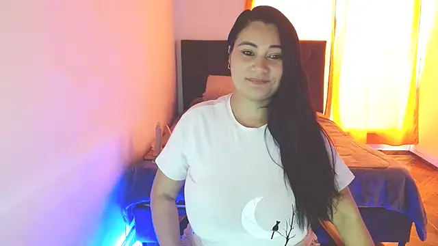 Kerly Lopez online show from April 28, 5:39 pm